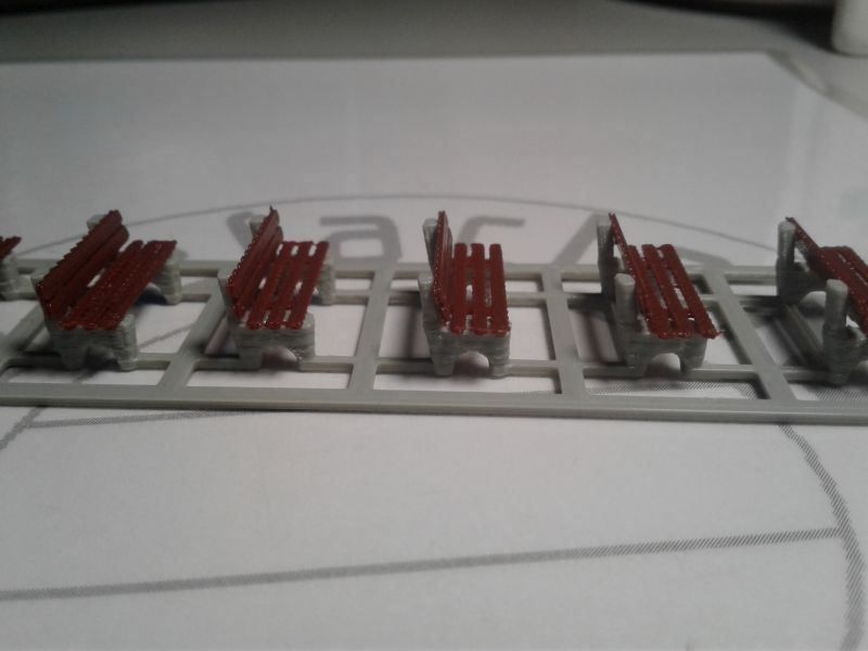 Modellini di ferrovie: 8 Bänke, Spur H0 – Nuovo e nell'imballaggio originale da Luzern venduto da Salefactory 3