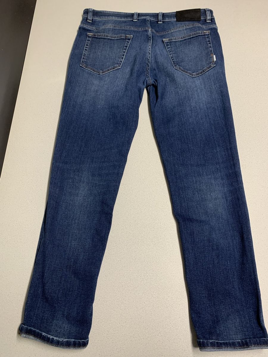 Jeans: Jeans 33 – Usato da Biel-Benken BL venduto da PANORMUS