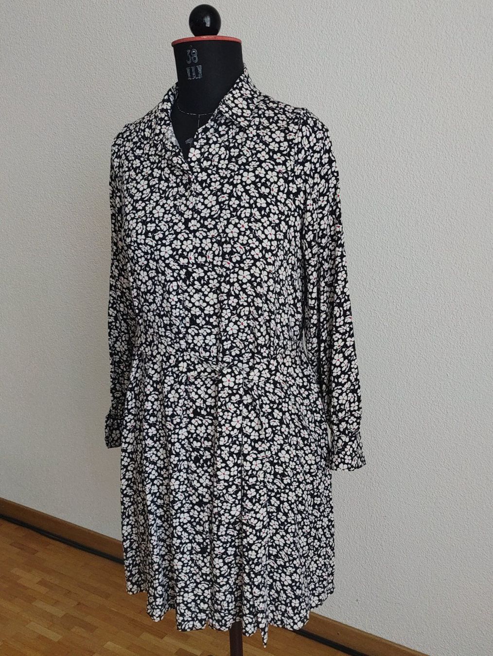 C&A Vestiti: Blumenkleid langarm Gr. 36 – Usato da Strengelbach venduto da Phorensic_30 1