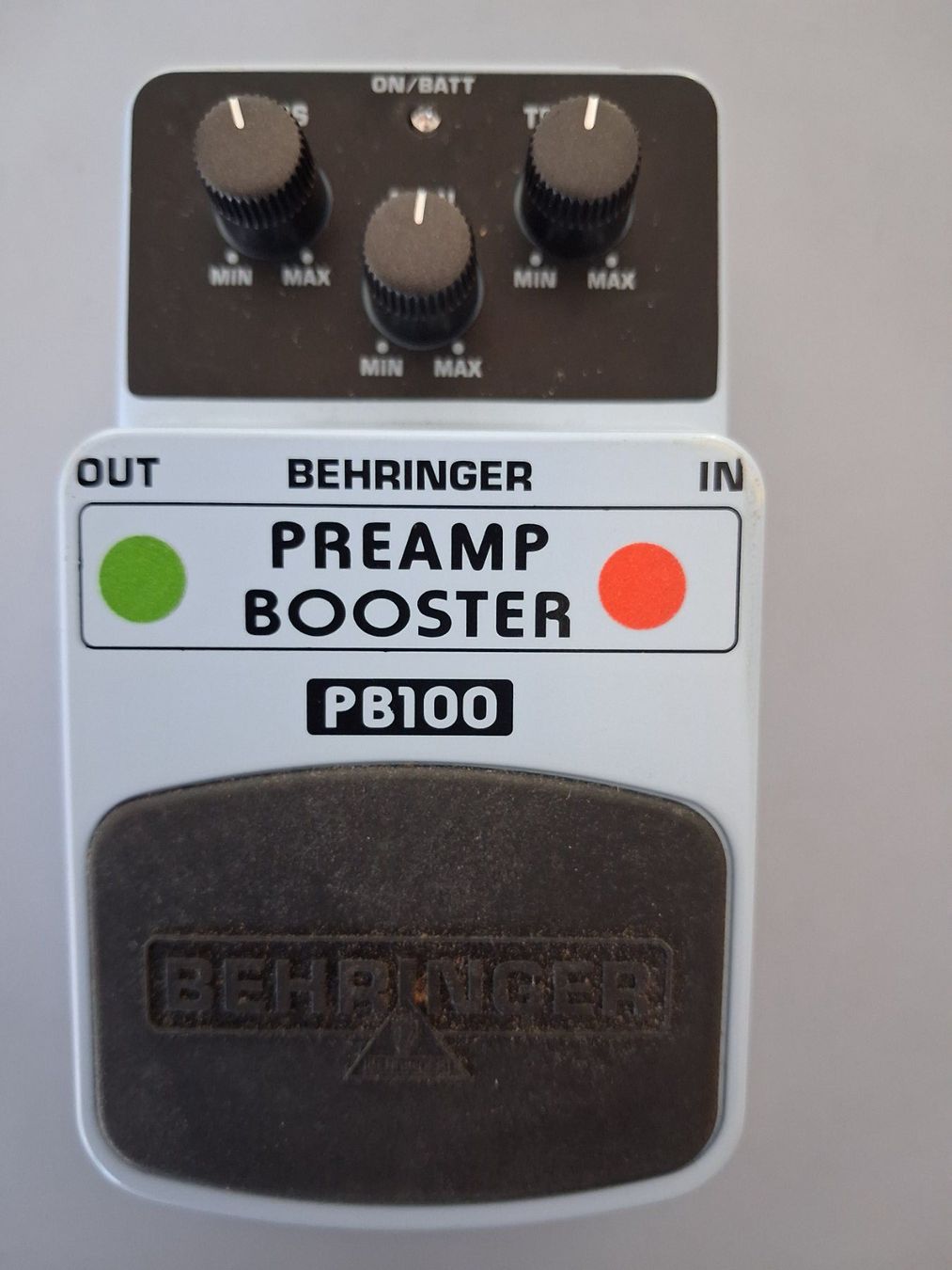 Behringer Amplificatori: Behringer Preamp Booster PB100 – Usato da Einsiedeln venduto da Sunny521 1