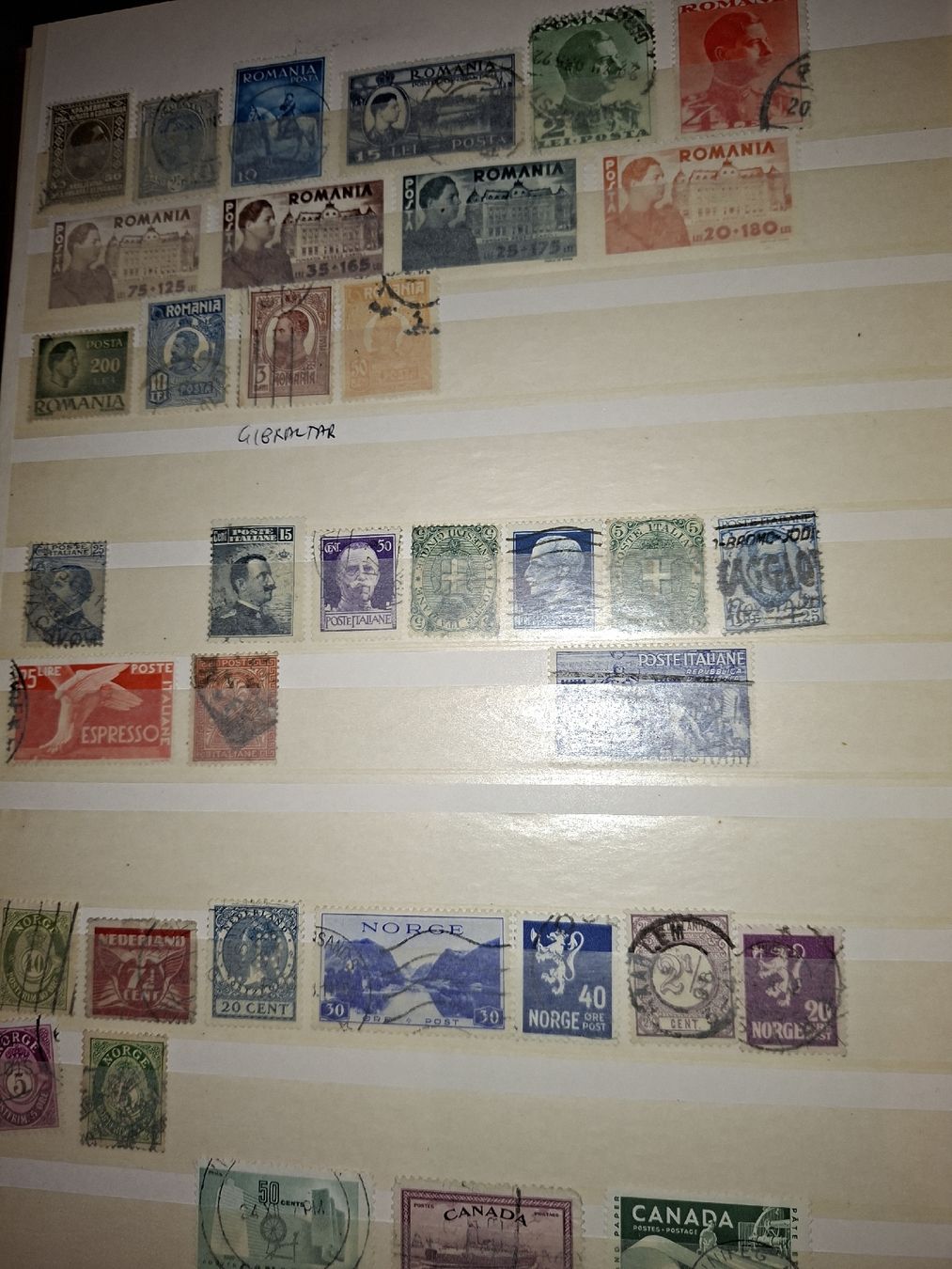 Tous les timbres: Briefmarkensammlung Ausland div – D'occasion à Balgach par SIMEON27 2