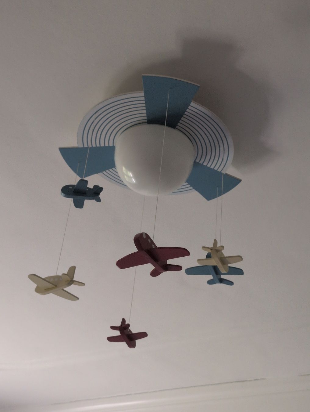 Philips Lampadari & plafoniere: Philips Kinderzimmer-Deckenleuchte Flugzeuge – Usato da Winterthur venduto da Uprobst 1