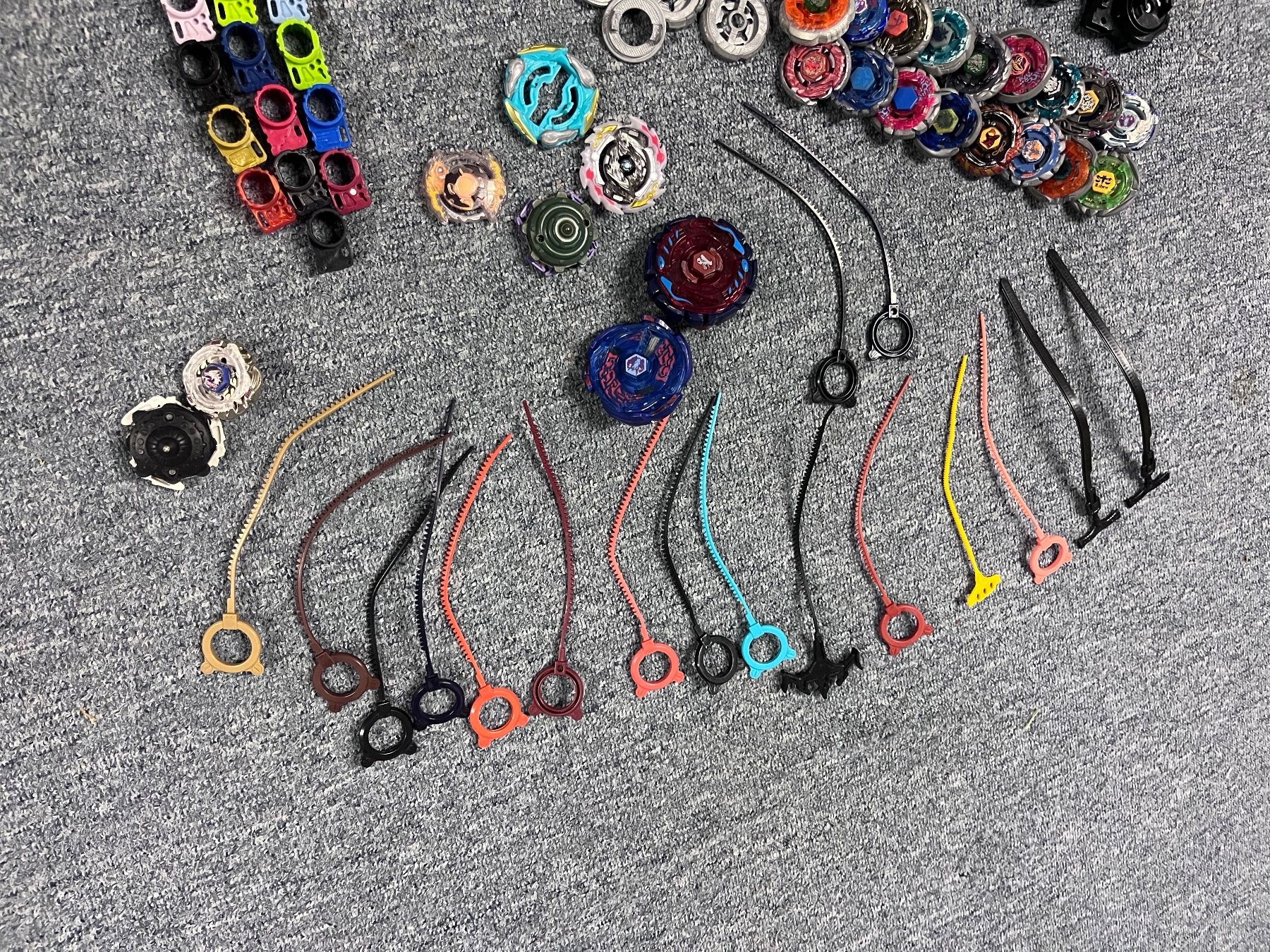 Spielzeuge: Beyblade bundle – Gebraucht aus Zürich von Proton_Slit 5