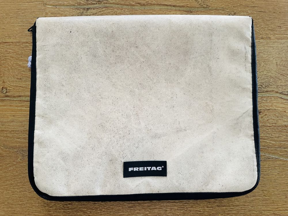 FREITAG LAPTOP (Gebraucht) in Brügg BE für CHF 50 – mit Lieferung auf ...