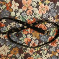 Muubaa belt femme – Cuir noir détails cœurs