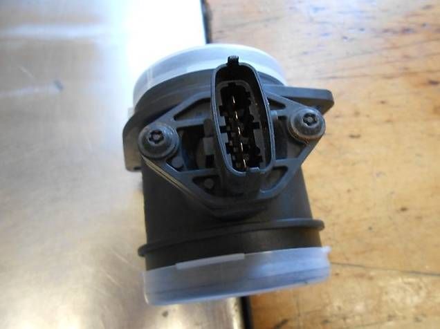 Bosch Tutti pezzi di ricambio auto: Luftmassenmesser von Bosch 0280218335 – Usato da Au ZH venduto da silverlite 1