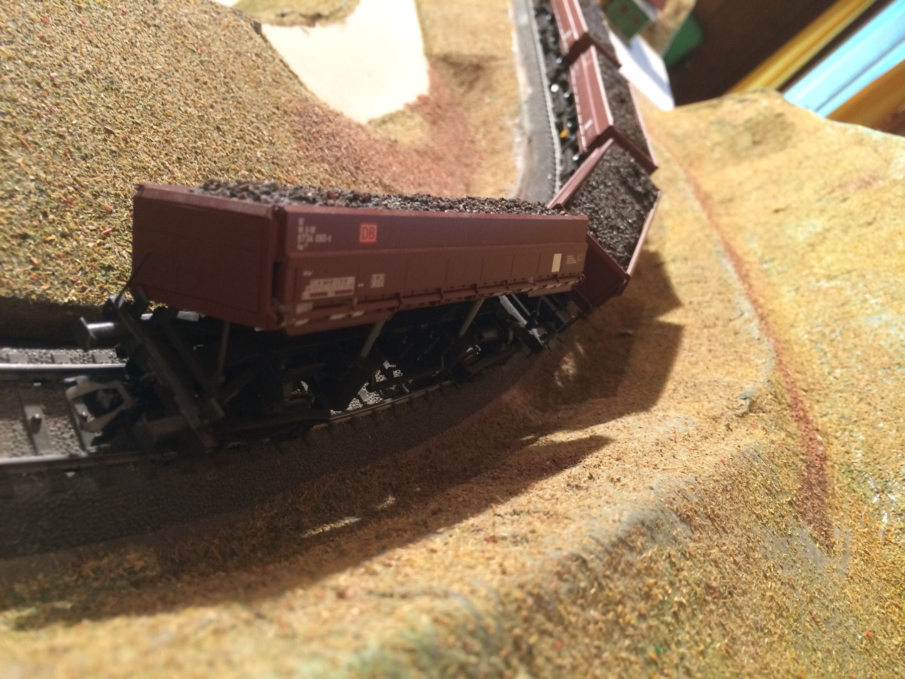 Märklin Modellini di ferrovie: Märklin Muldenkippwagen – Usato da Mont Tramelan venduto da Oktober1958 5