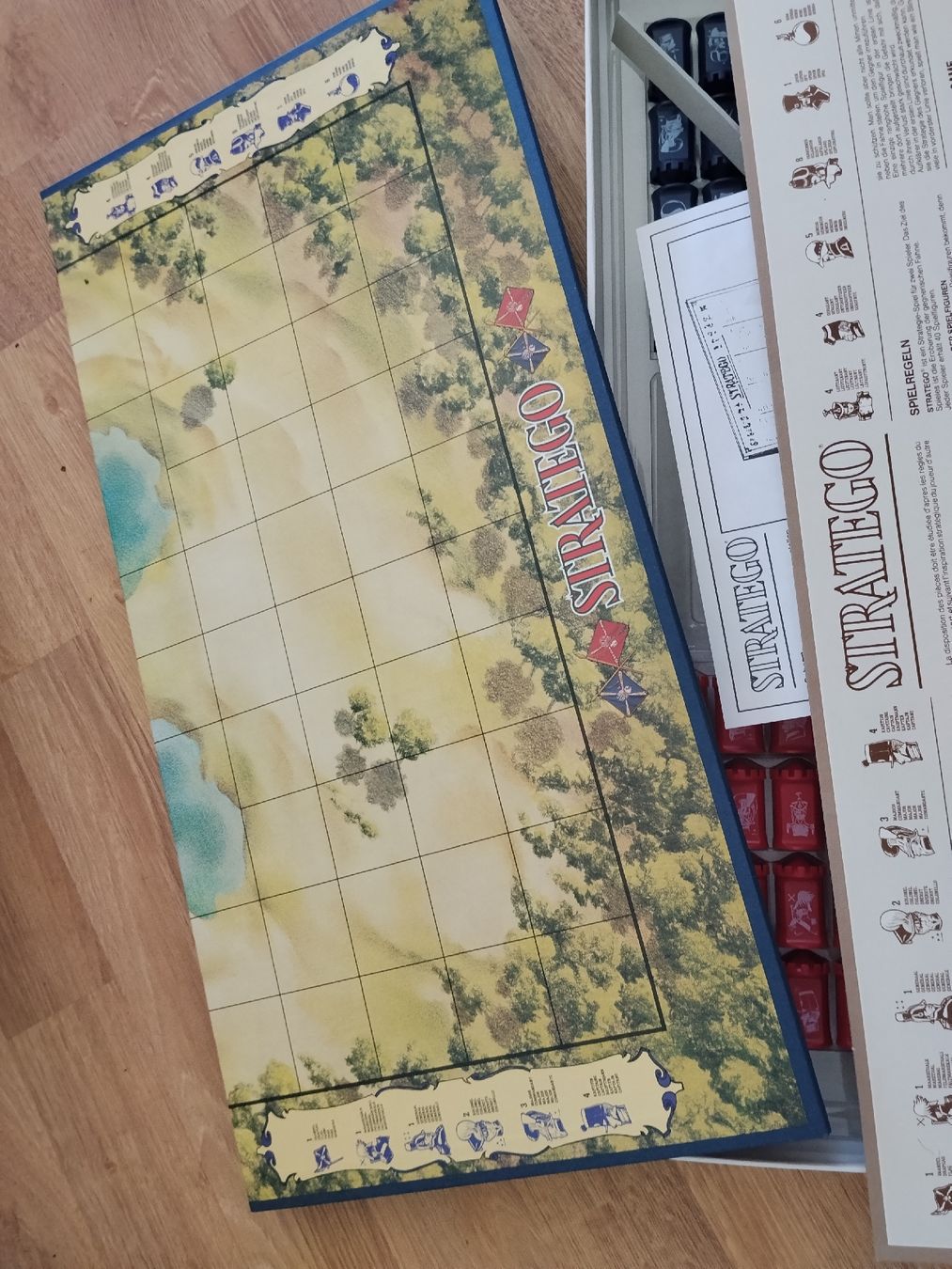 Jeux: STRATEGO Brettspiel guter Zustand – D'occasion à Dübendorf par namor00 4