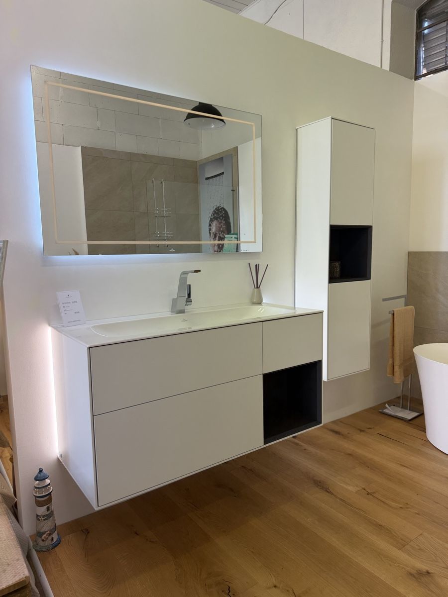 Installations & Meubles: Villeroy & Boch Badmöbelset  – Neuf (Voir description) à Amriswil par deluxe_bad