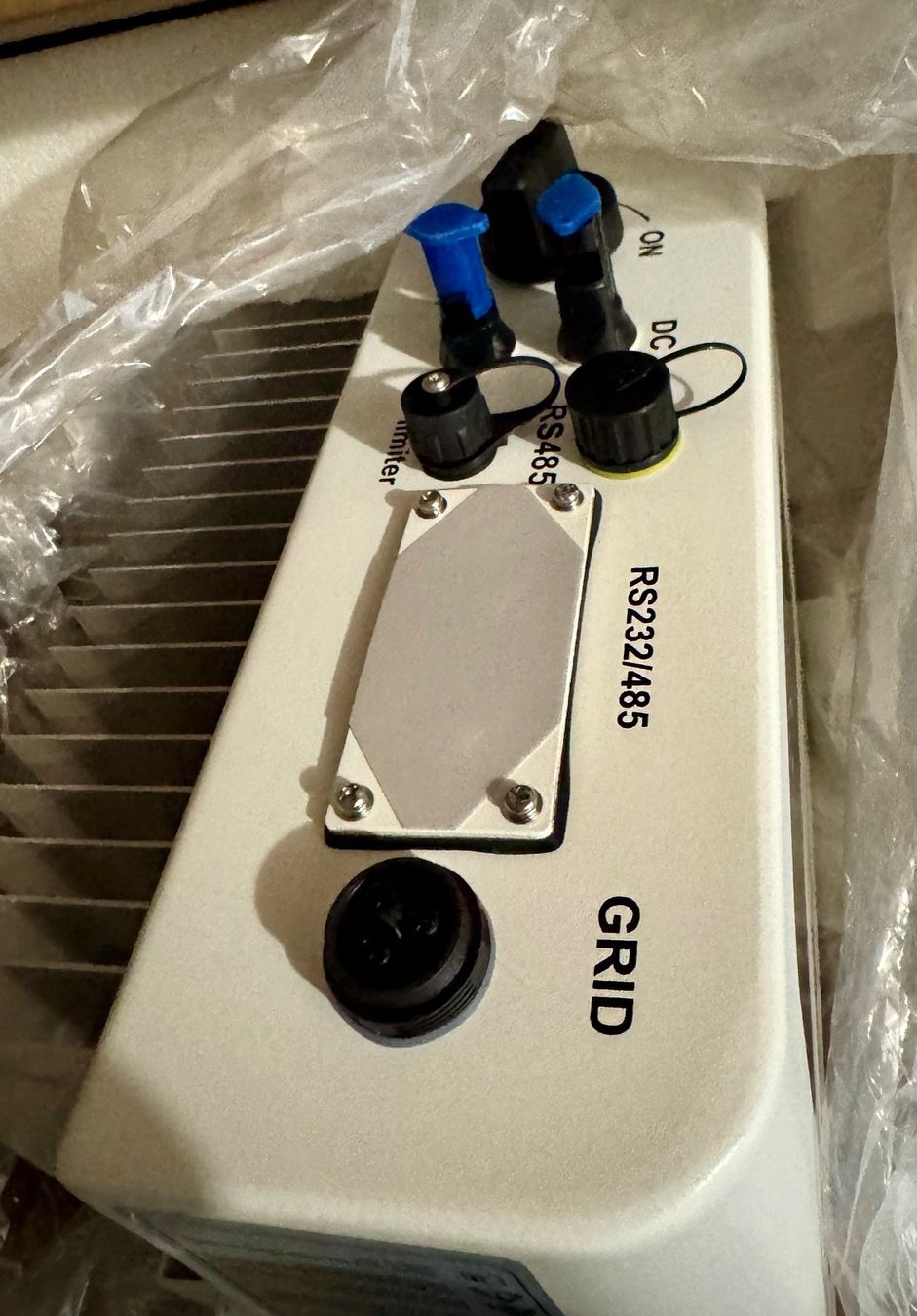Wechselrichter: Wechselrichter SUN-3K-G – Neu und originalverpackt aus Basel von peterfalk 3