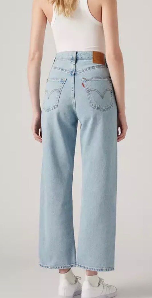 Levi's Jeans: LEVI’s ribcage straight ankle size 30 – Neuf (Voir description) à Lausanne par NYC67 5