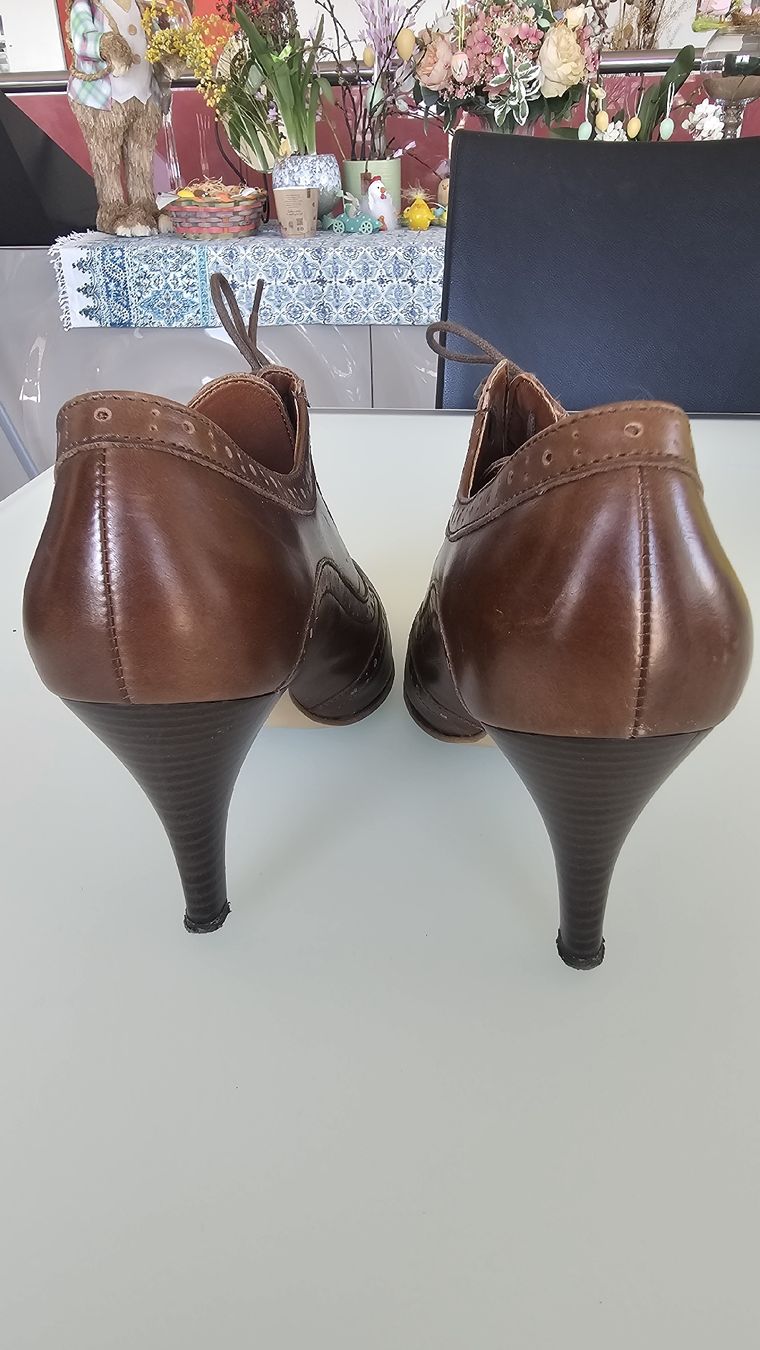 Scarpe da donna: Jolies chaussures en cuir véritable marron – Nuovo (secondo la descrizione) da Nax venduto da mojy 2