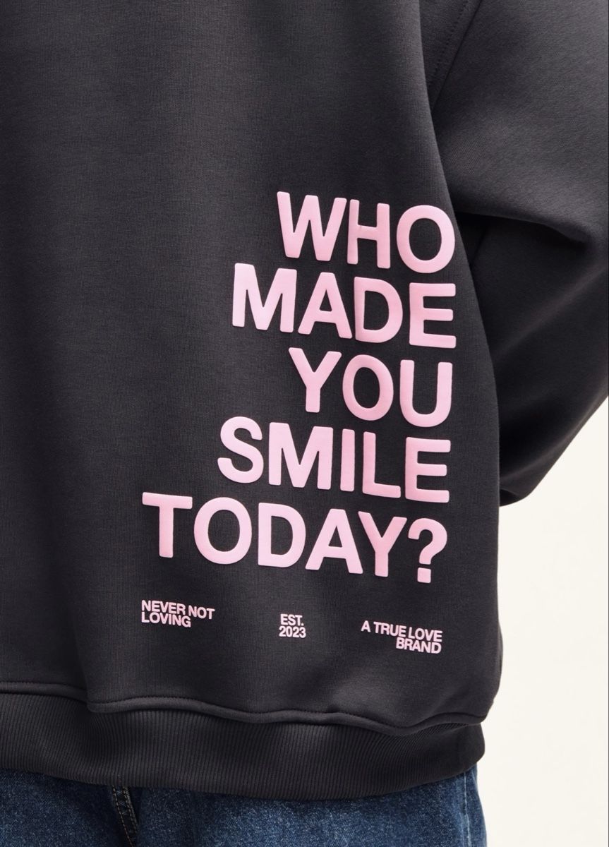 Maglioni & Felpe: Never Not Loving - Montez Hoodie – Nuovo e nell'imballaggio originale da Zürich venduto da pmorger01 2