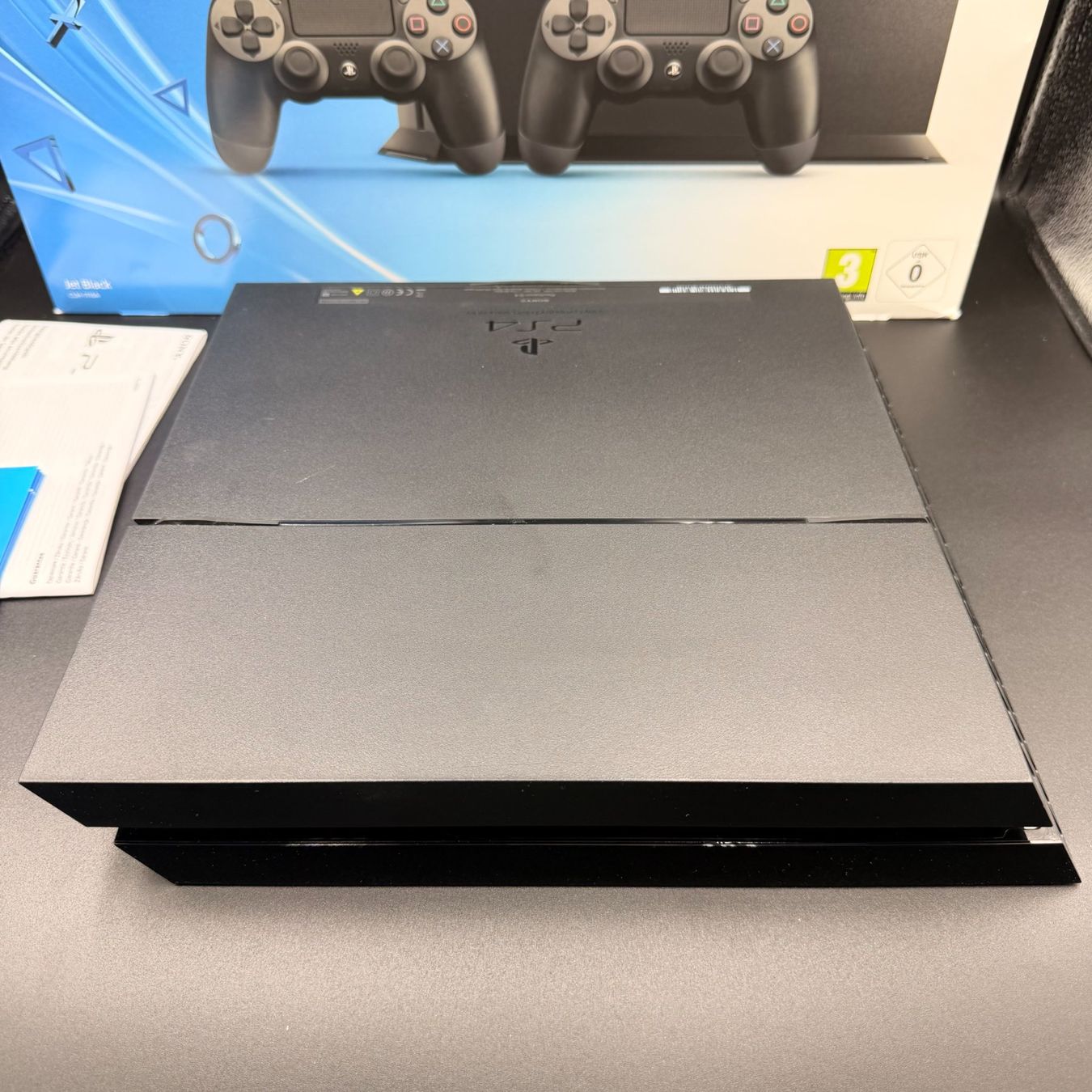 Sony Console: Sony PlayStation 4 Konsole schwarz Version: 8.00 – Usato da Düdingen venduto da Nerdworld 2