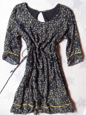 NEUWERTIGES NILE Damen Kleid Gr L mit Blümchen