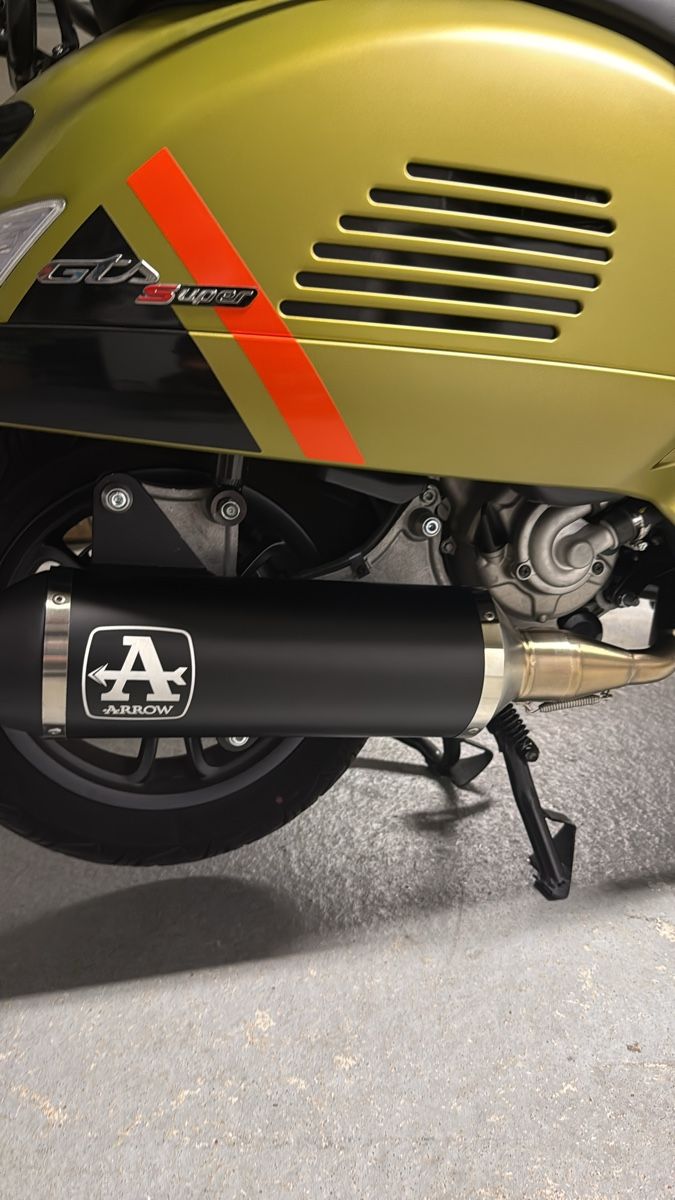 Vespa Scooter: Vespa GTS 300 my 2024 – Nuovo (secondo la descrizione) da Vétroz venduto da pie_c9dq 6