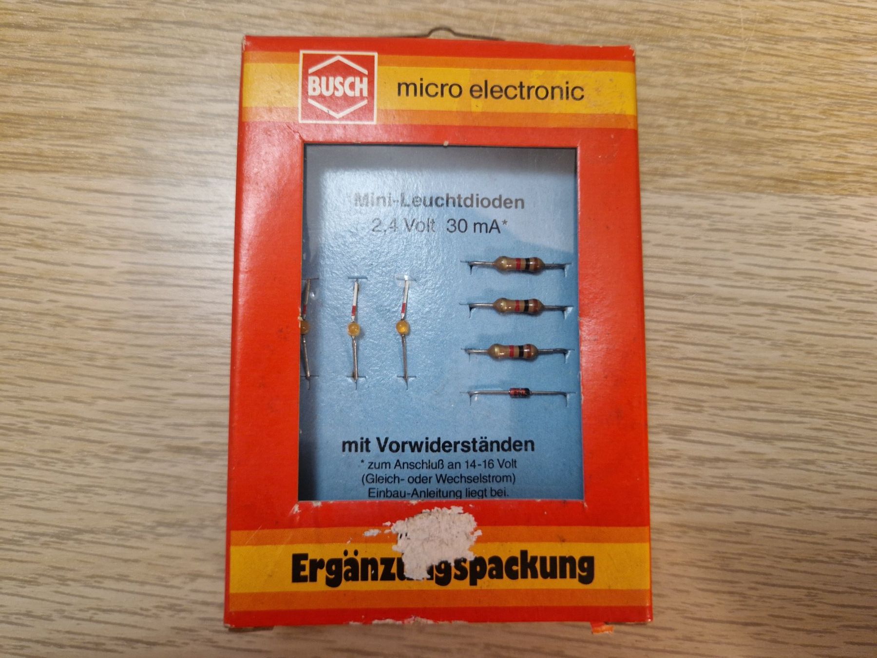Busch Modellini di ferrovie: Busch 5985 Mini-Leuchtdioden OVP NEU – Nuovo e nell'imballaggio originale da St-Aubin-Sauges venduto da tantome