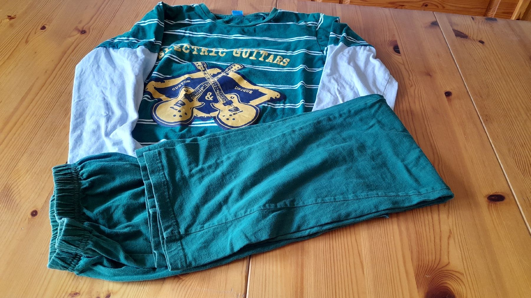 C&A Pigiama & Simili: Pyjama gr. 176 – Usato da Nesslau venduto da Churfirsten08