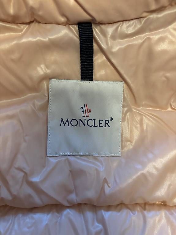 Moncler Giacche: Moncler Jacke – Usato da Zürich venduto da anj_5rm9 4