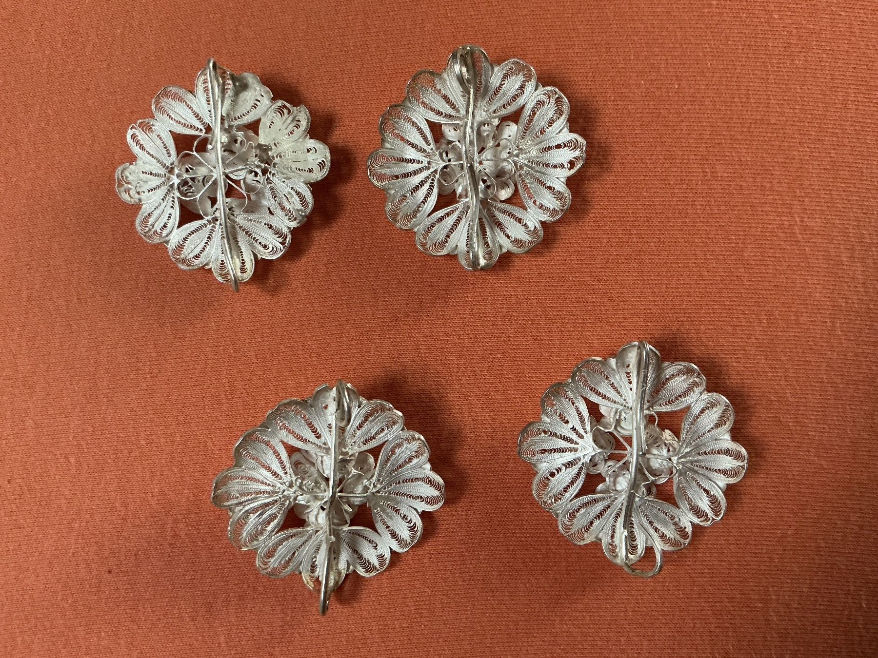 Pendentifs: Schweizer Trachtenschmuck der Berner Sonntagstracht – D'occasion à Stettlen par togram4 2