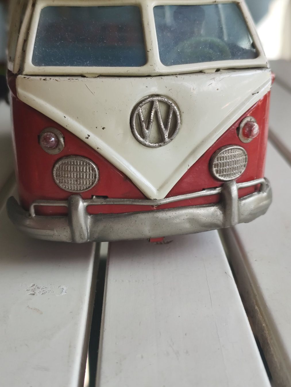 Spielzeuge: schöner alter Blech VW Bus – Defekt aus minusio von Birraio
