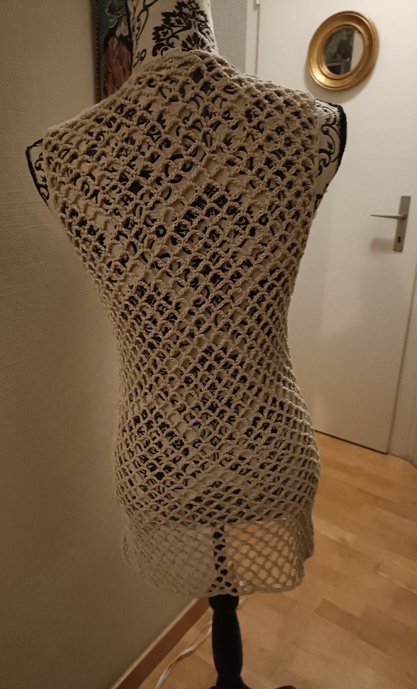 Calvin Klein Vestiti: Vintage Calvin klein Netzkleid – Usato da Schaffhausen venduto da sim_j822 2