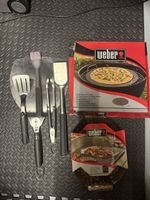 Weber grill set and pizza stone