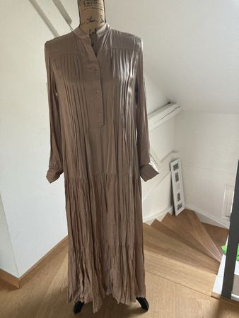 Kleid der Marke Milla, Gr S (gross geschnitten) neu
