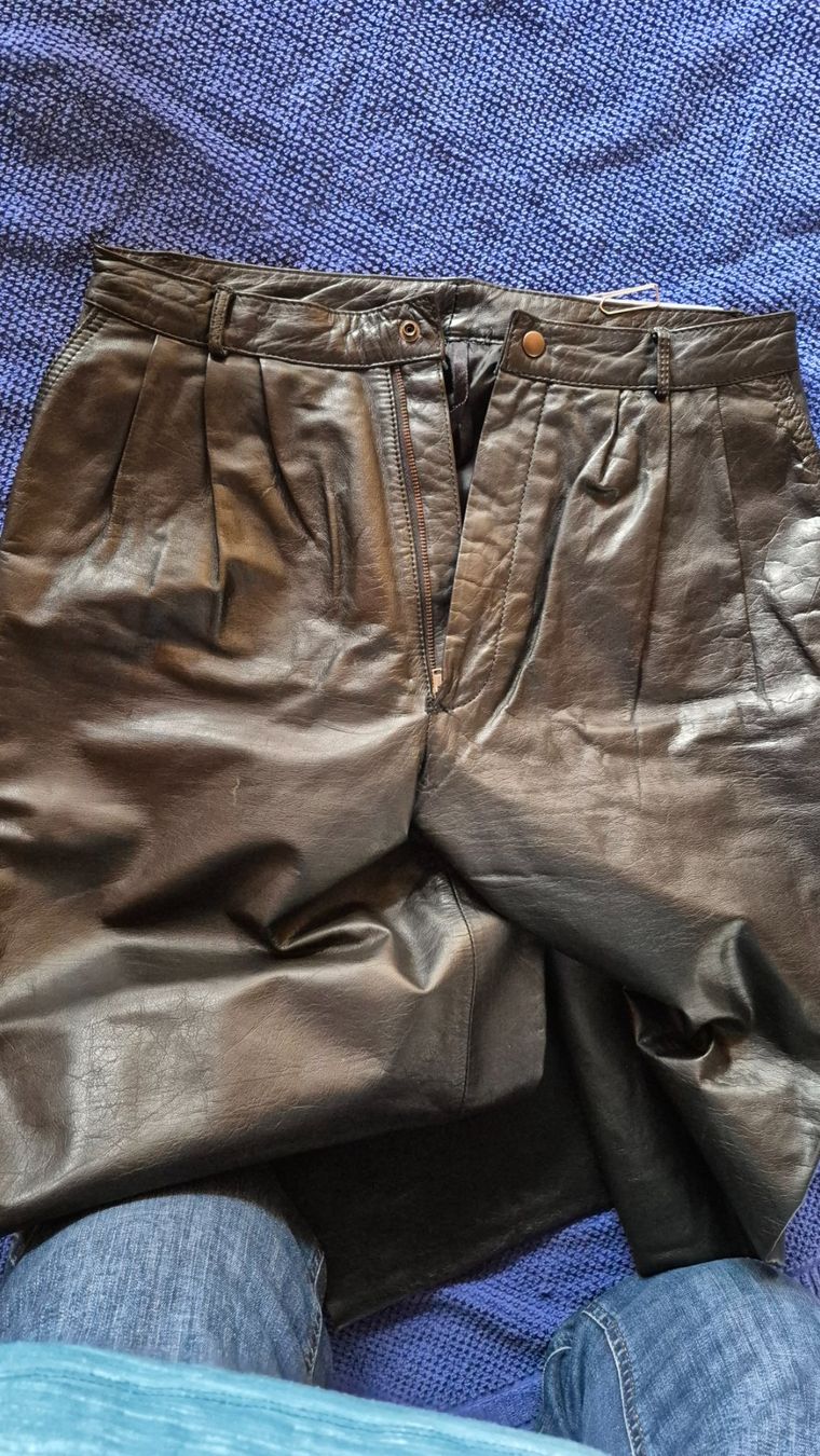 Pantaloni: Lederhosen, schwarz,  Grösse 38 – Usato da Liestal venduto da Sigold 1