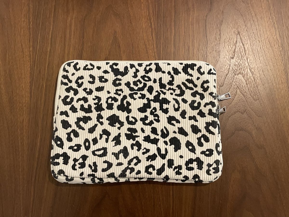 Cover & Protezioni schermo: iPad/Tablet Tragetasche 11 Zoll – Nuovo e nell'imballaggio originale da Aarau venduto da Noah148