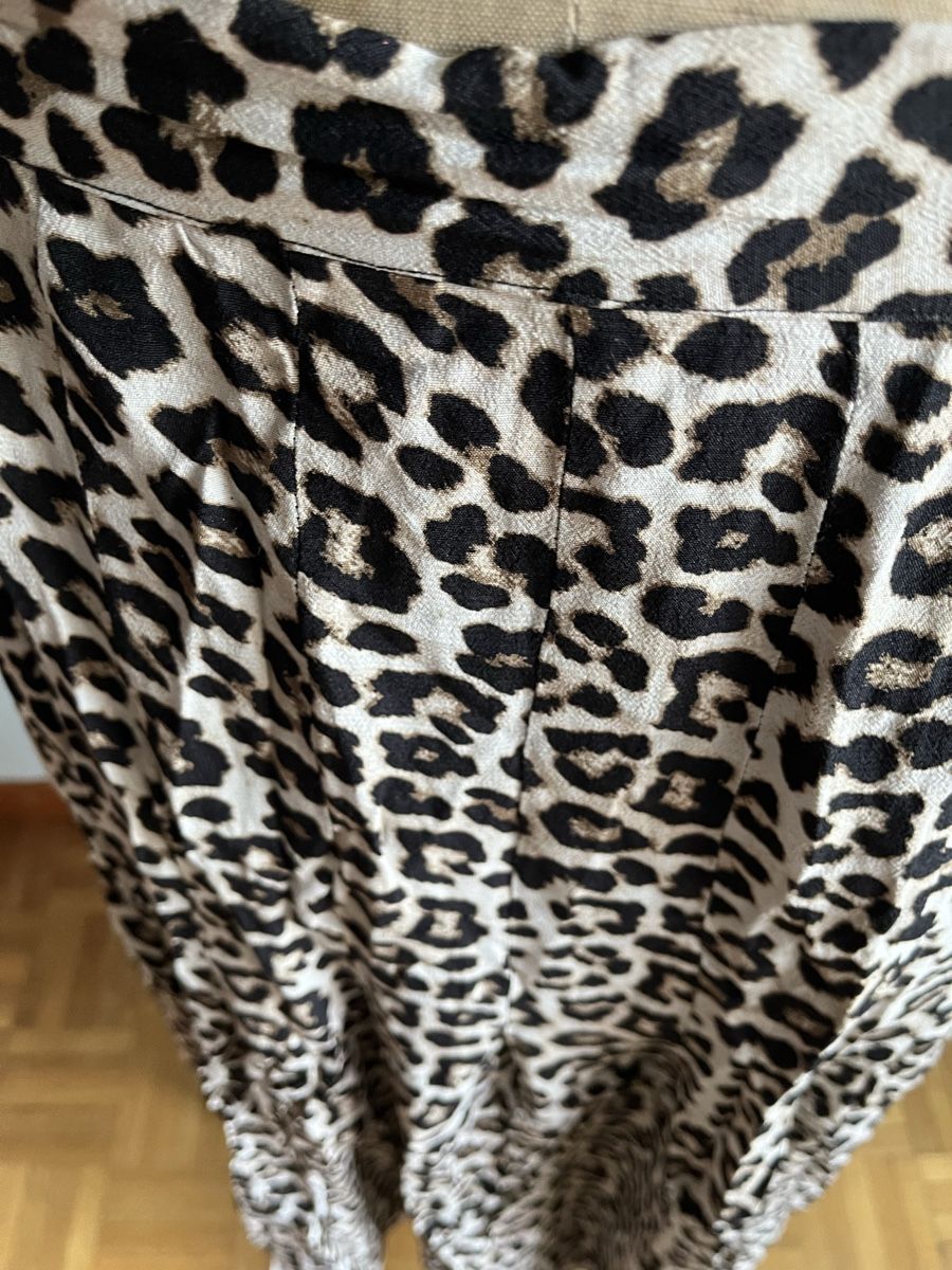 H&M Jupes: Jupe léopard taille 44 – Neuf (Voir description) à Genève par ct_fqr8 1