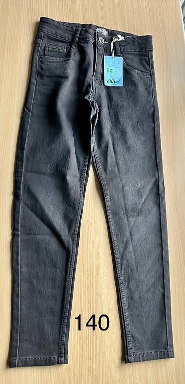 Pantaloni: Jeans Hose ungetragen 140 – Usato da Fehren venduto da Flugzeug1177