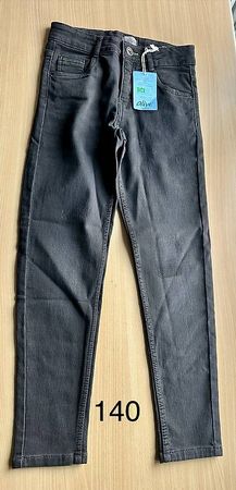 Jeans Hose ungetragen 140