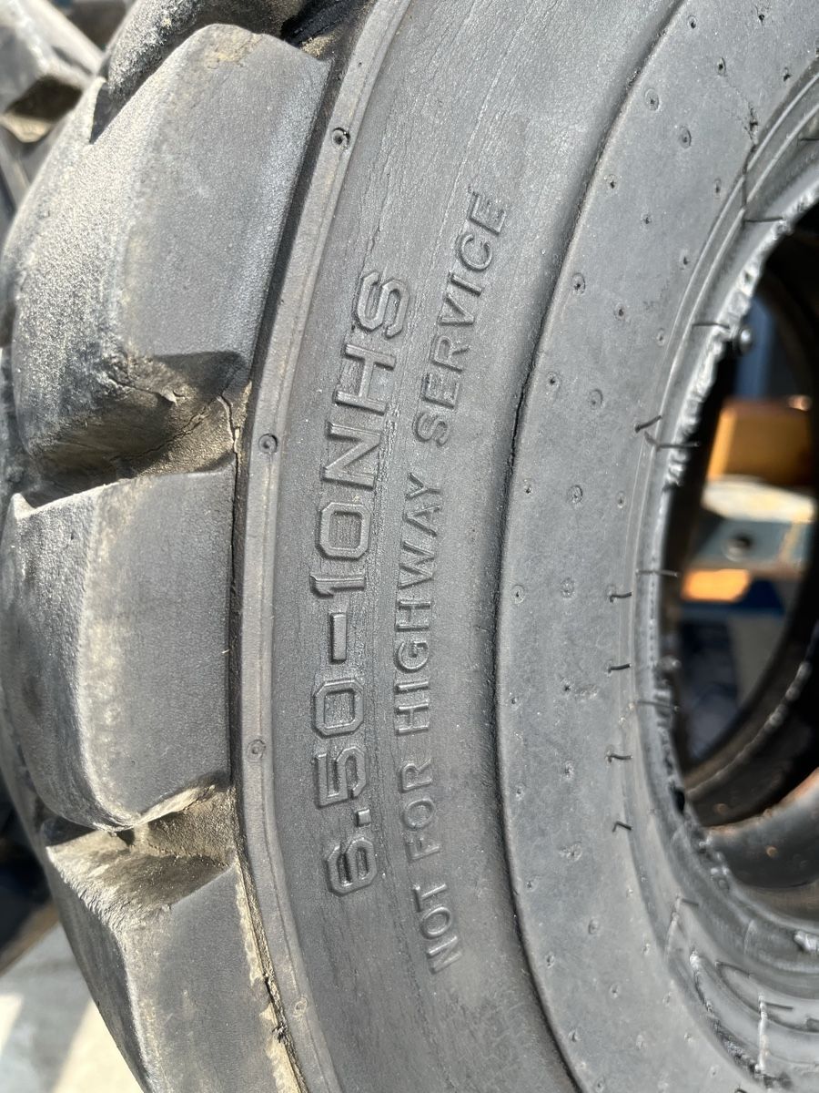 Gabelstapler & Hubwagen: Stapler Pneus 6.50-10 – Gebraucht aus Linden von adiieruedi 2