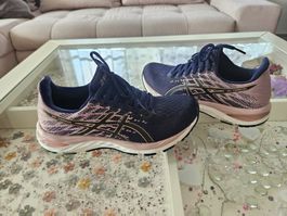 Asics Damen Laufschuhe Grösse 39