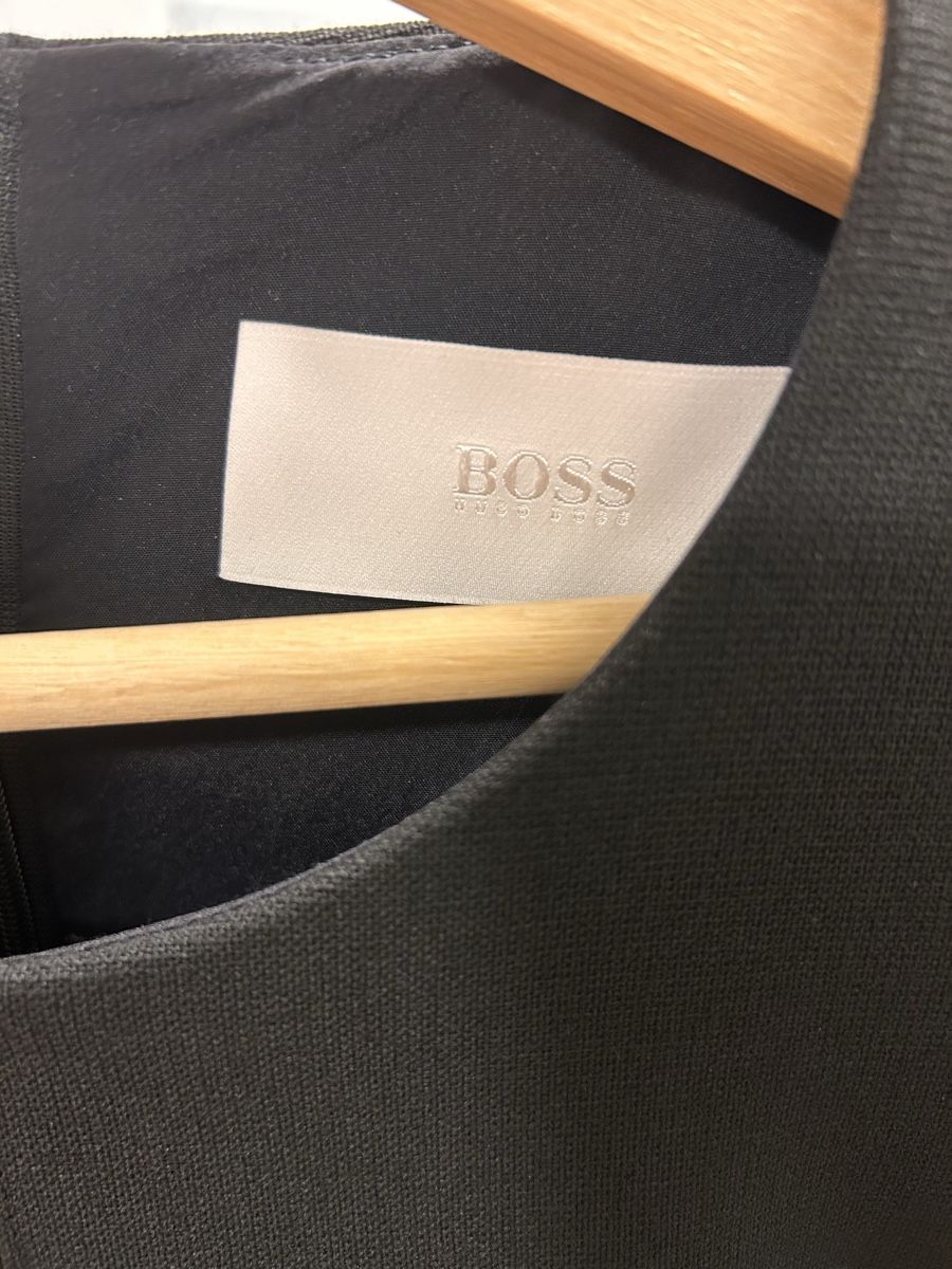 Vestiti: Hugo Boss Black Sheath Dress – Nuovo (secondo la descrizione) da Meierskappel venduto da yqy_b5bm 2