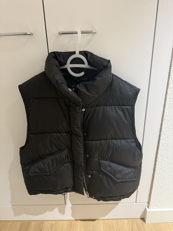 Schwarze H&M Puffer Weste, S (Gebraucht) in Zürich für CHF 20