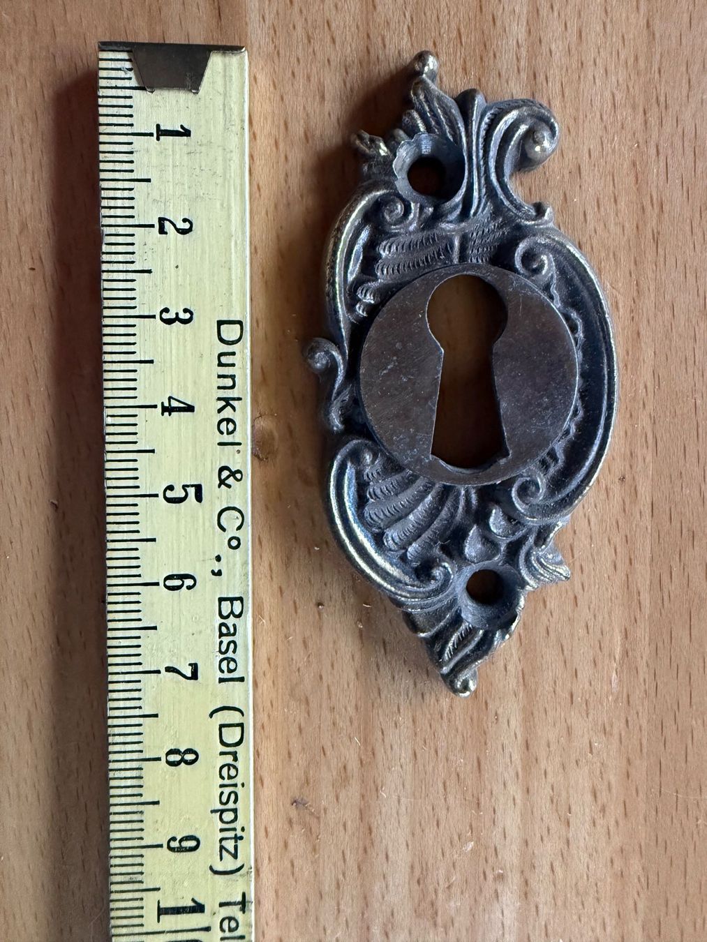 Quincaillerie: Schlossschild aus Bronze – D'occasion à Amden par vipernatter