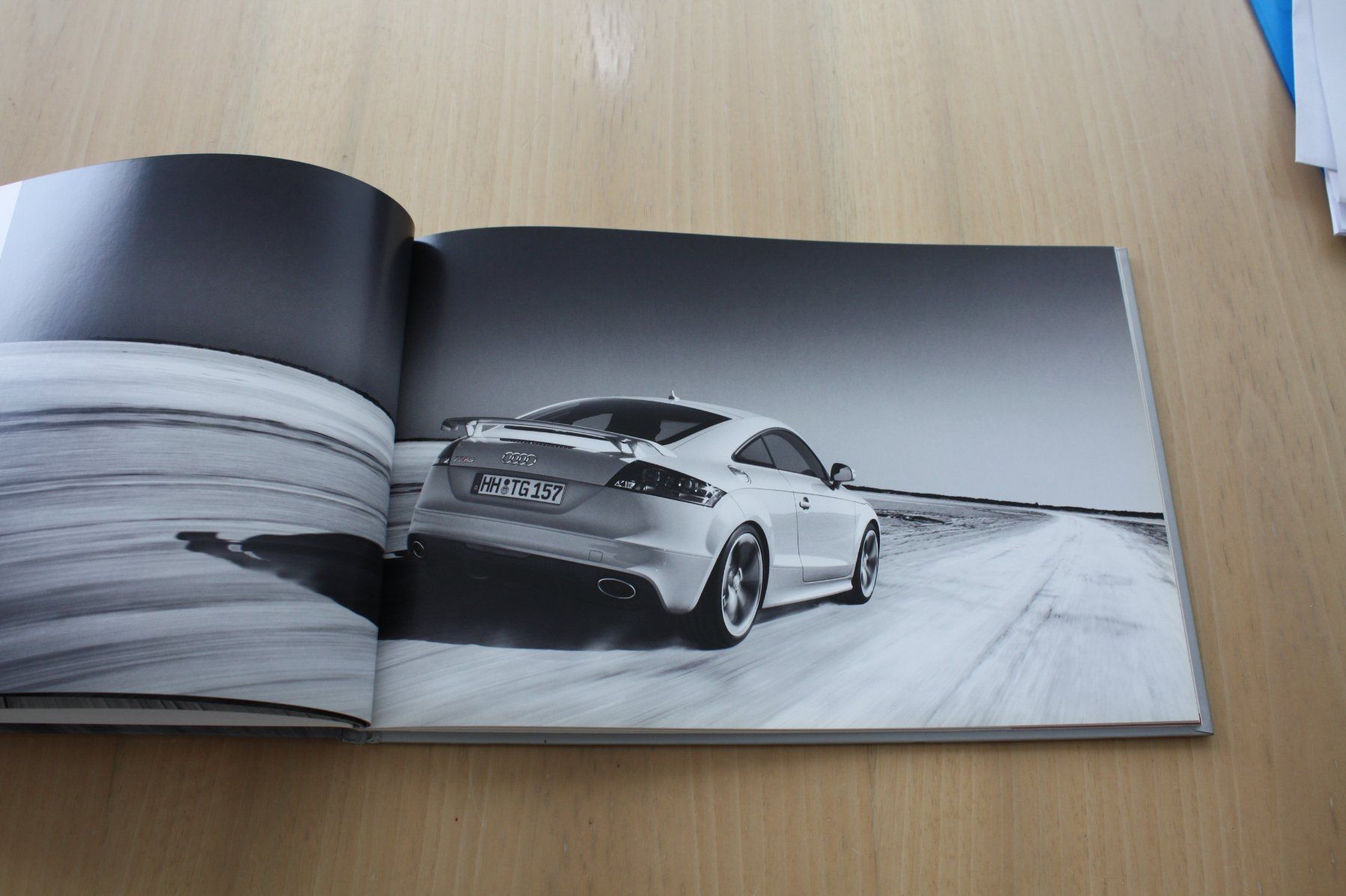 Audi Dokumente: Original Audi TT RS Hardcover Prospekt 2/2009 – Gebraucht aus Wikon von erwin400 5