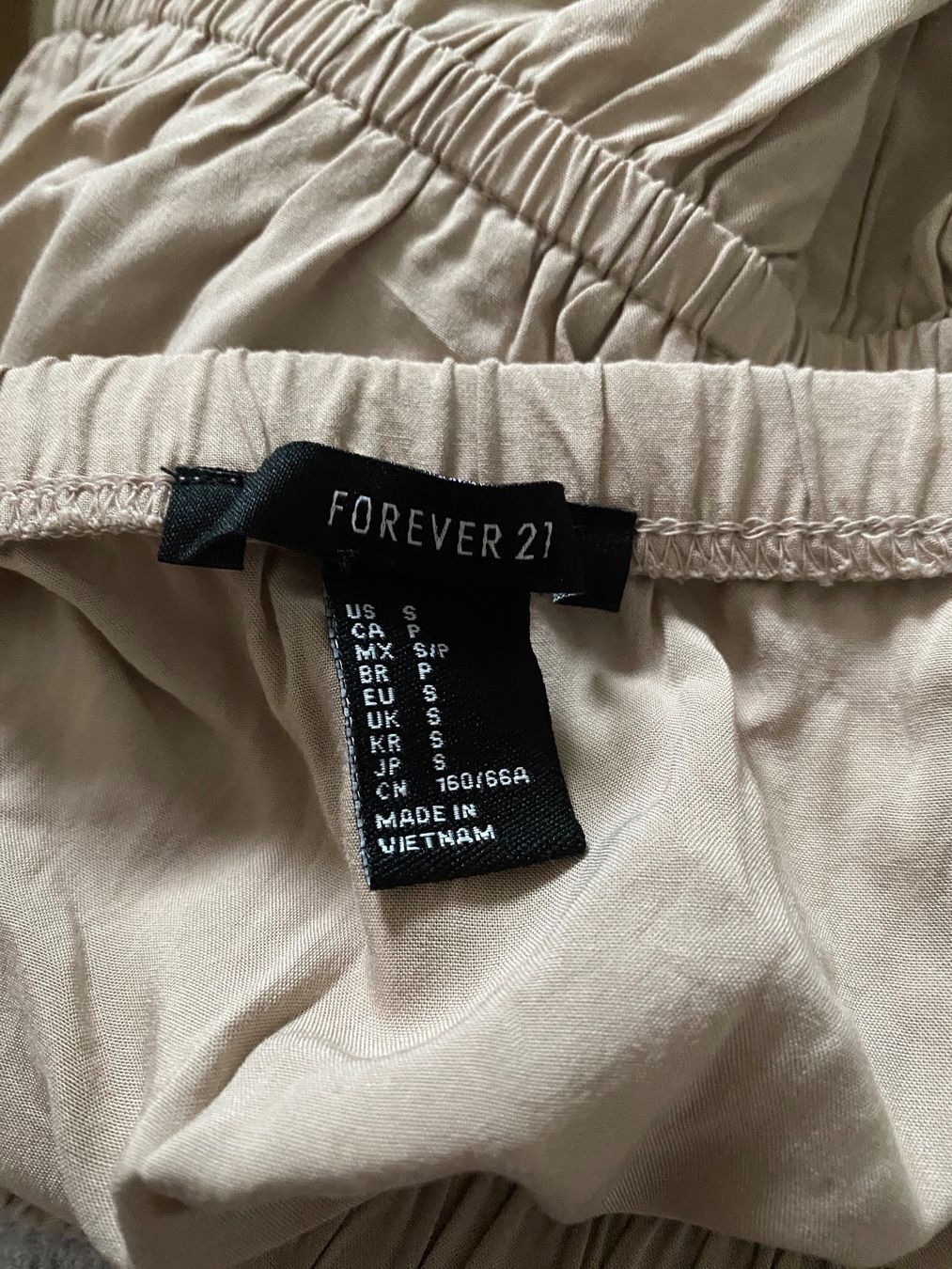 Tute: Forever 21 Jumpsuit - neuwertig - – Usato da Jona venduto da vanessasupermarket20 2