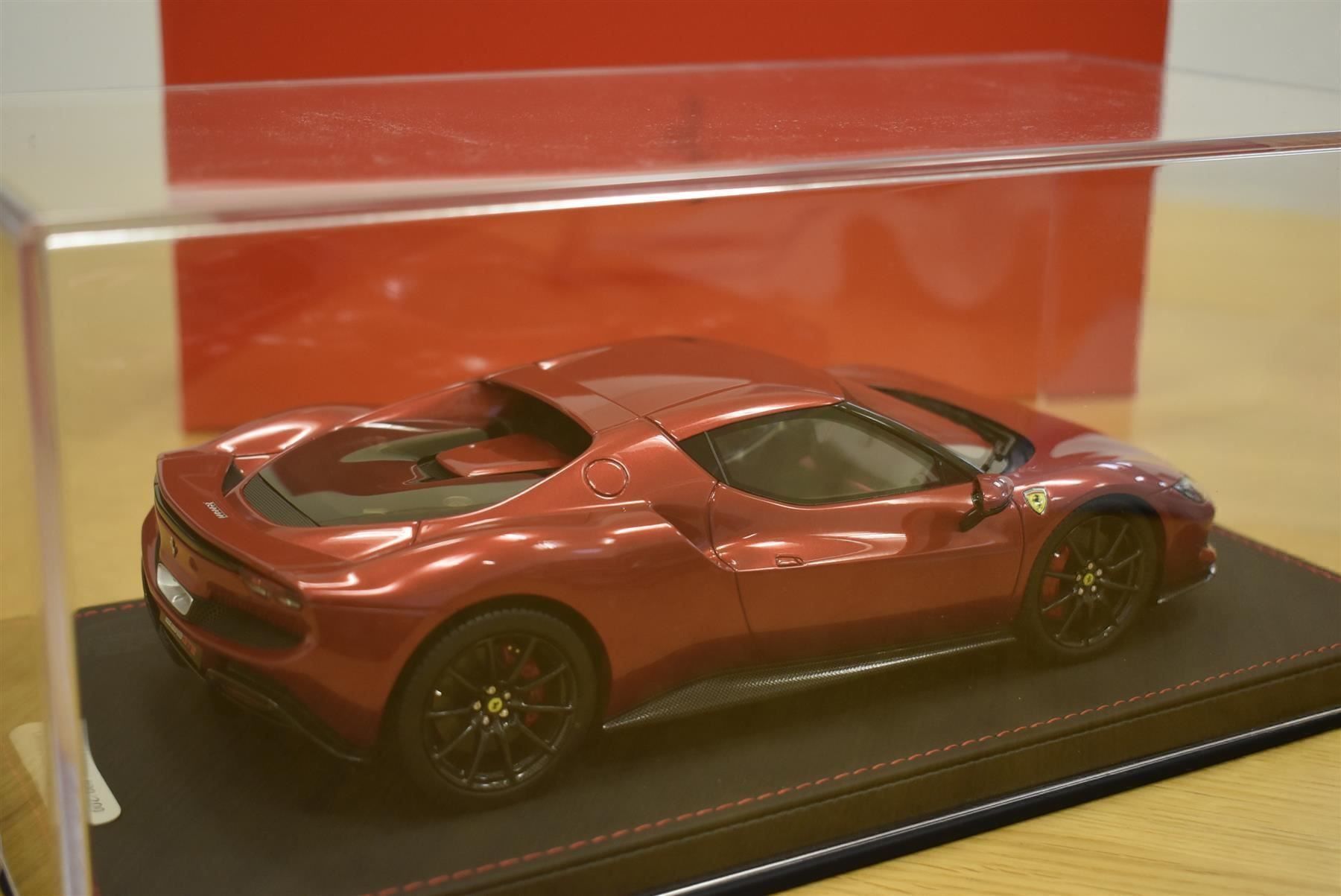 Modellini d'auto: Ferrari 296 GTB Rosso 1/18  BBR – Nuovo e nell'imballaggio originale da Stein AR venduto da Krabbe2 2