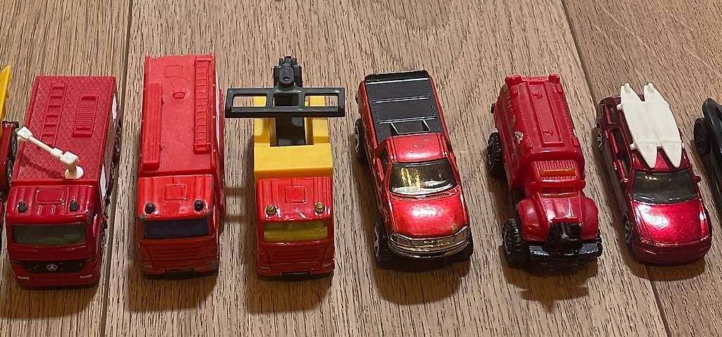 Jouets: Spielzeugautos klein – D'occasion à Lenk im Simmental par antoniawanda 2