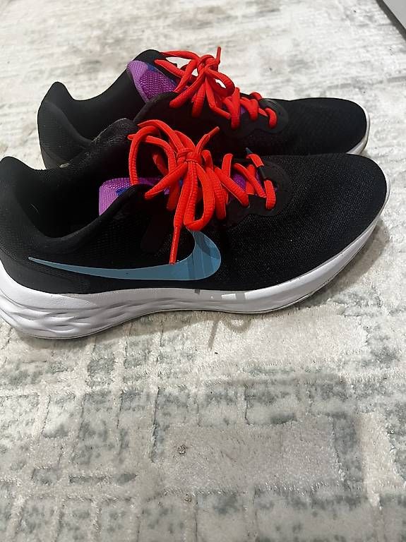 Scarpe da donna: Nike Schuhe – Usato da Moosleerau venduto da ang_hbz2