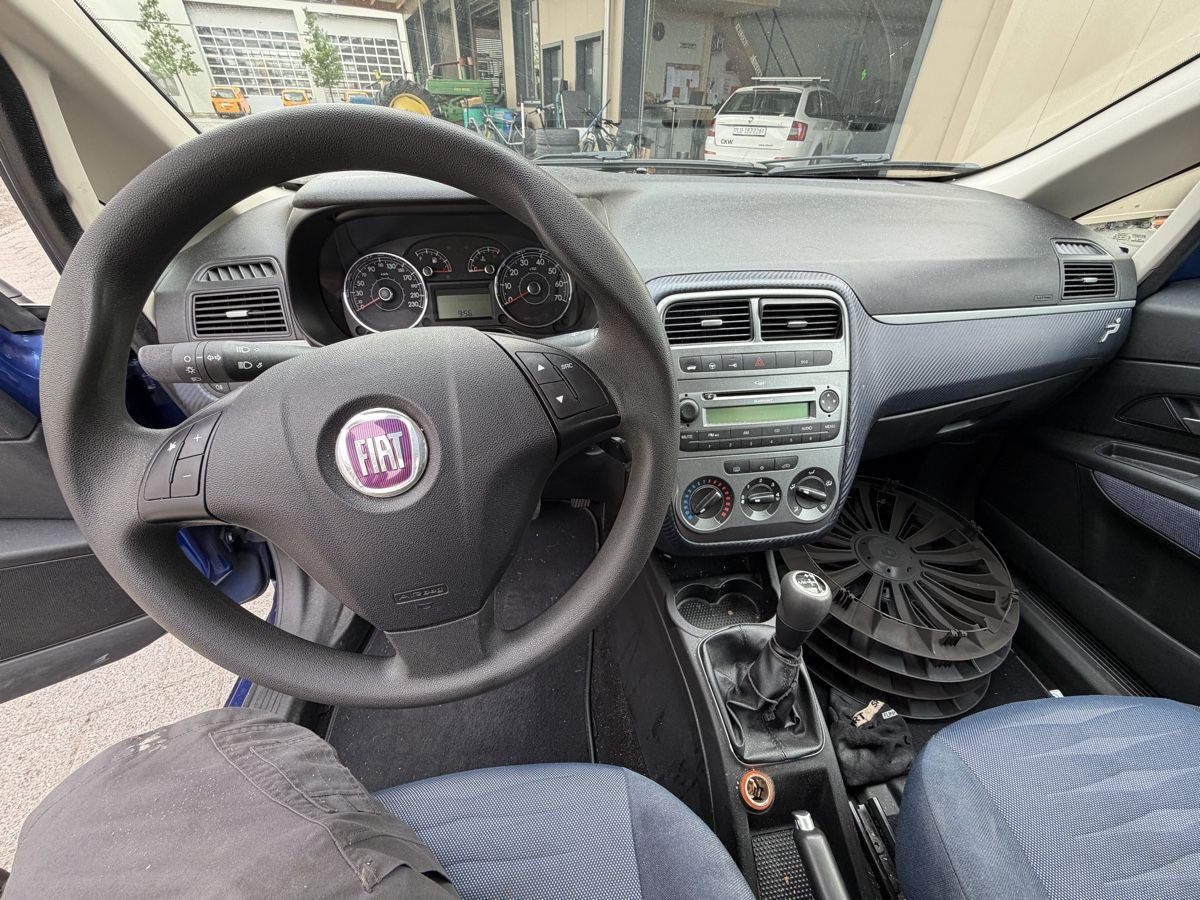 Fiat Automobili: Fiat Punto 1.4  Automat  – Difettoso da Buttisholz venduto da NG4S 3