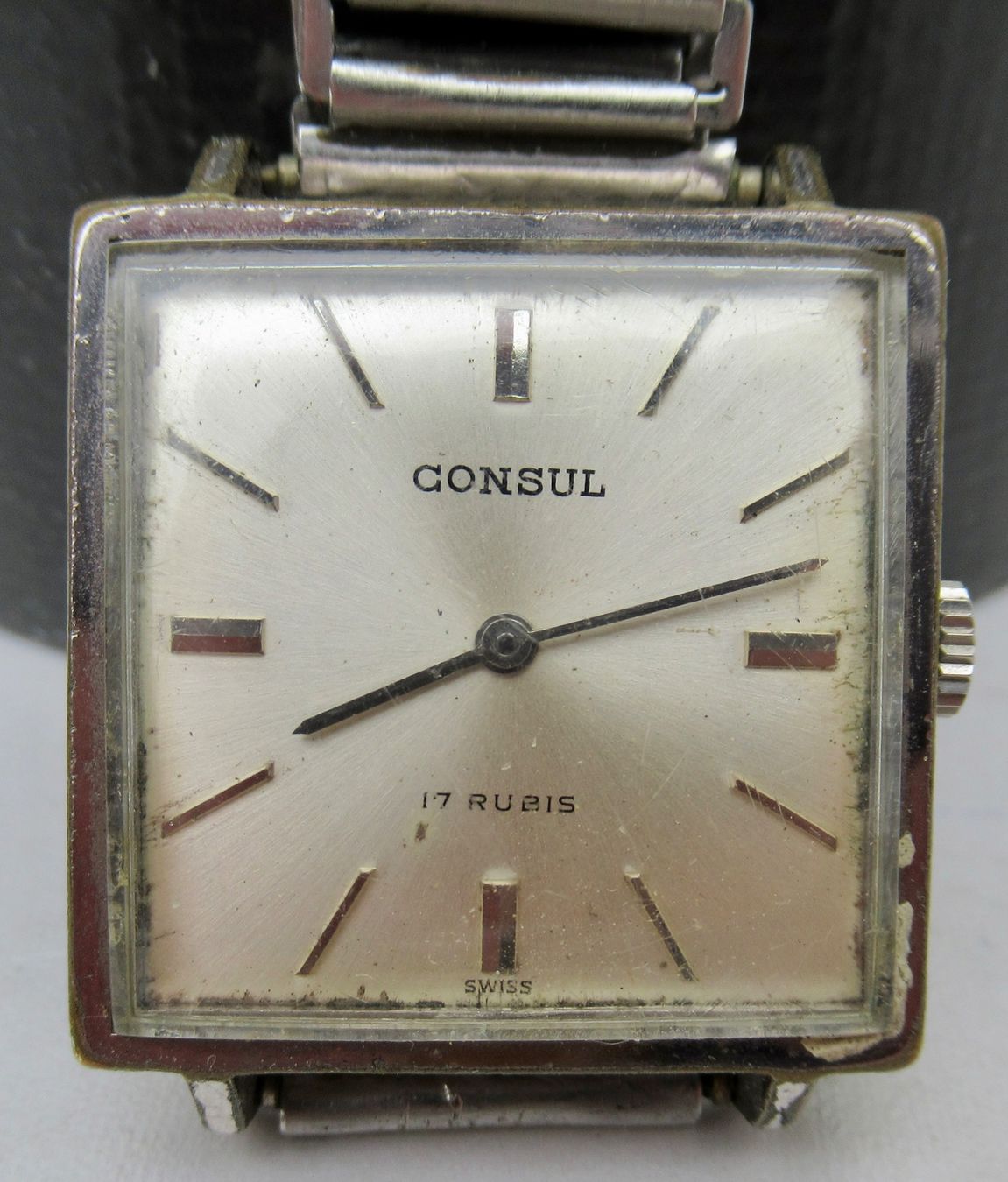 Orologi: Armbanduhr Consul – Usato da Bern venduto da Colligentes