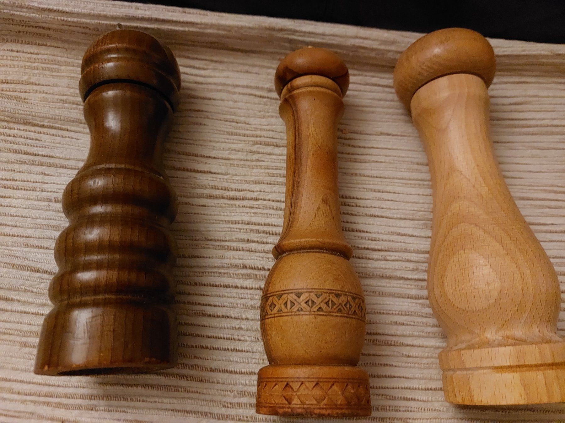 Küchengeräte: lot 3 Poivrier en bois,  manuelle – Gebraucht aus Lausanne von Thy19