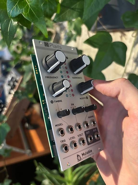 Strumenti musicali: Module Eurorack : Mutable Instruments - Plaits – Usato da Fribourg venduto da rob_wz7h 2