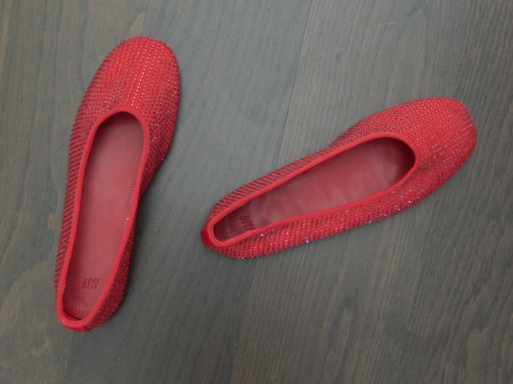 H&M Scarpe da donna: H&M Ballerinas mit Strasssteinen Gr. 36, rot – Usato da Tuggen venduto da vivira 7