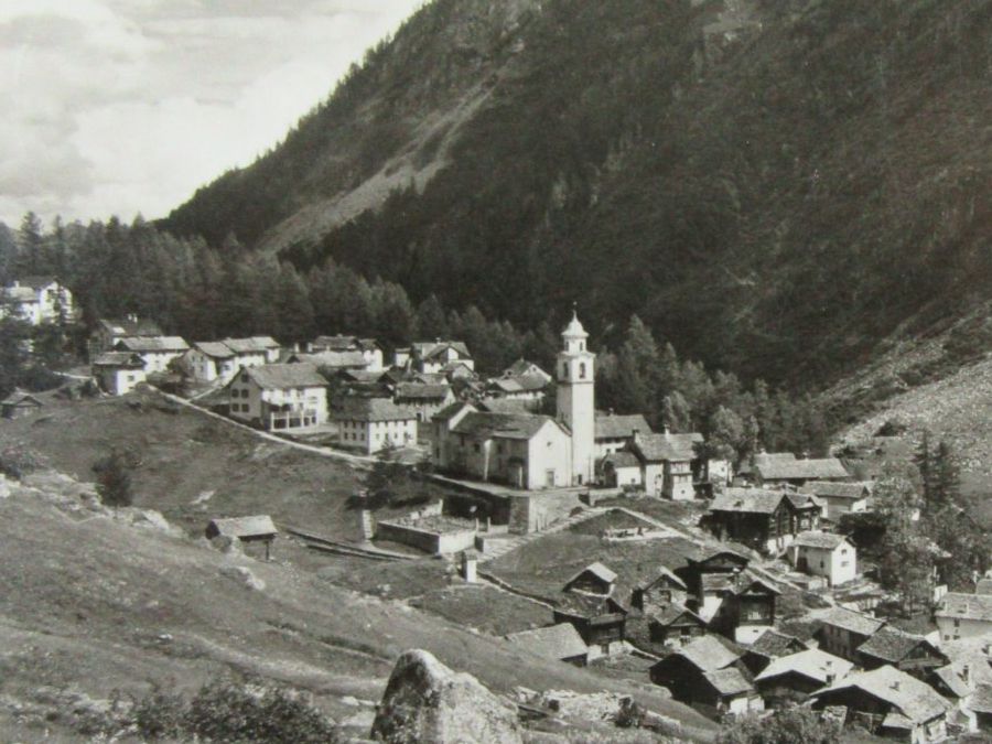 Cartoline postali: BOSCO GURIN 1946 TI AK – Usato da Ettingen venduto da Hausi4711 1