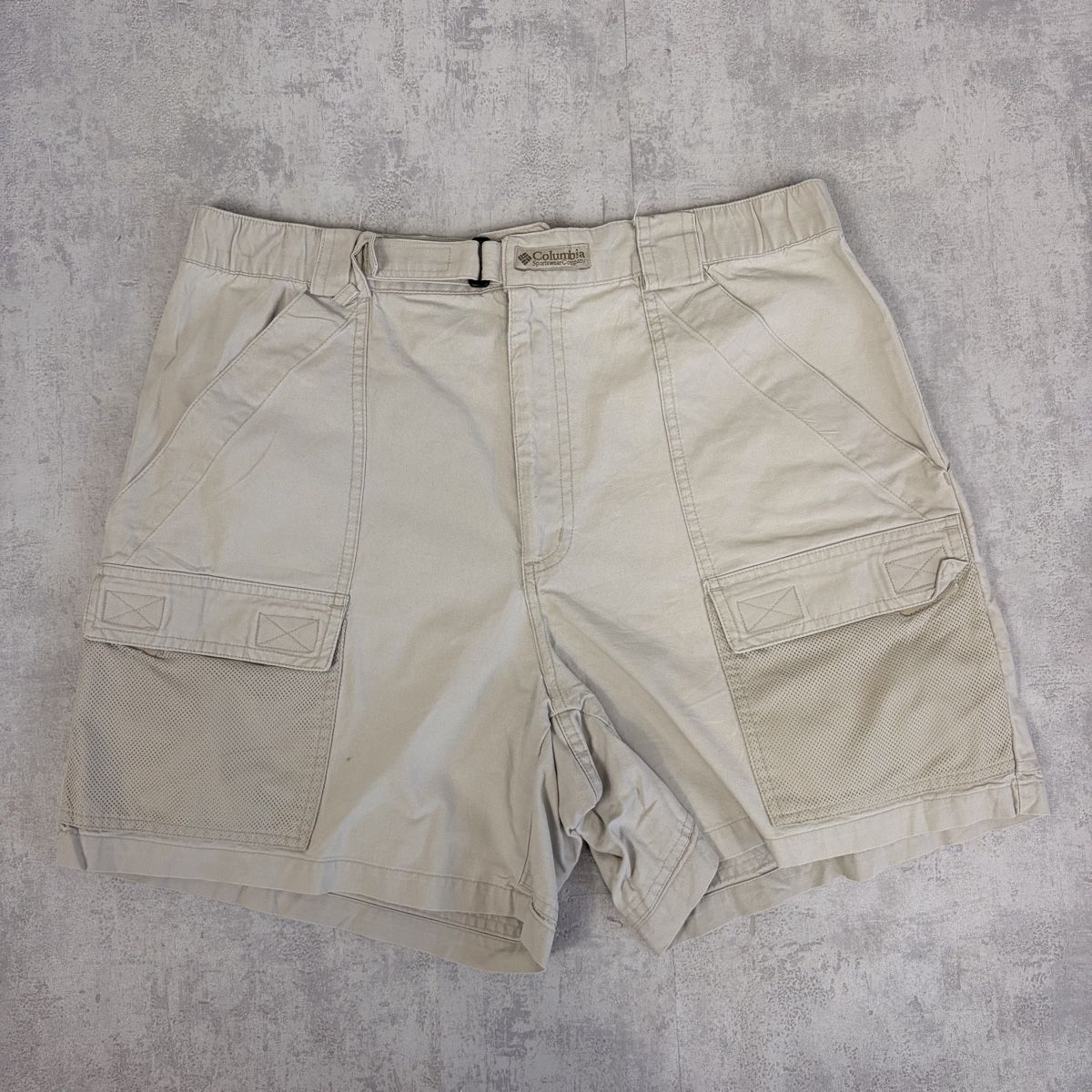 Columbia Hosen: Shorts Columbia beige homme - Taille M – Neu (gemäss Beschreibung) aus Neuchâtel von aliceguins